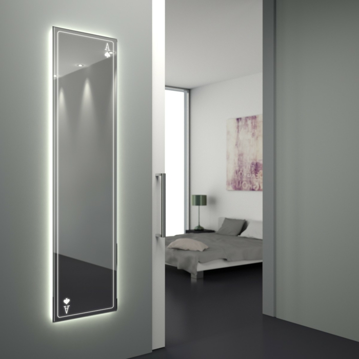 großer Ganzkörperspiegel, Badezimmerspiegel mit Beleuchtung, Badspiegel nach Maß, Einrichtung Schlafzimmer und Badezimmer