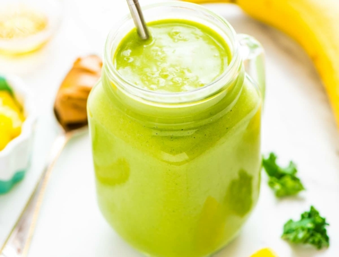 grüne smoothie rezepte grünkohl ananas banane honig erdnussbutter joghurt mandelmilch