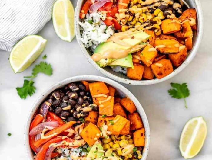 vegane süßkartoffel und schwarze bohnen burrito bowl paleo ernährung rezepte kochen ideen