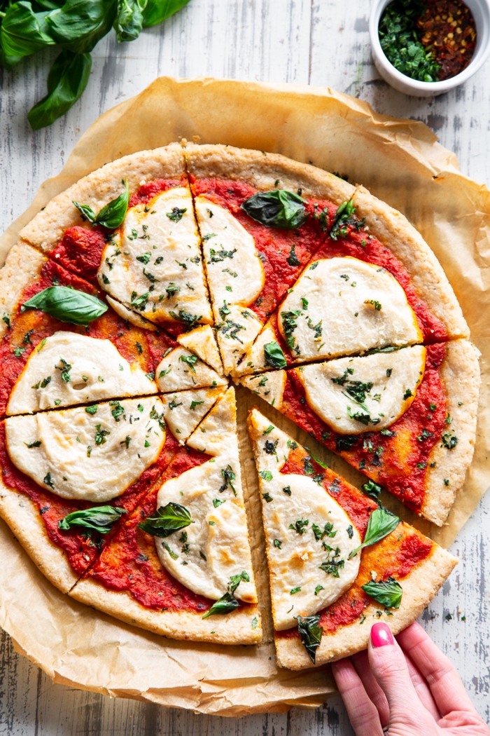 was ist paleo ernährung vegane pizza selber kochen glutenfrei milchfrei tomaten sauce cashewkäsesauce