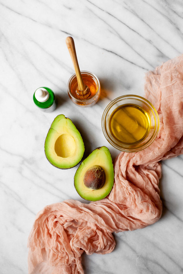 haarmaske diy zutaten avocado und honig haarkur selber machen trockene haare gesunde rezepte für die haare
