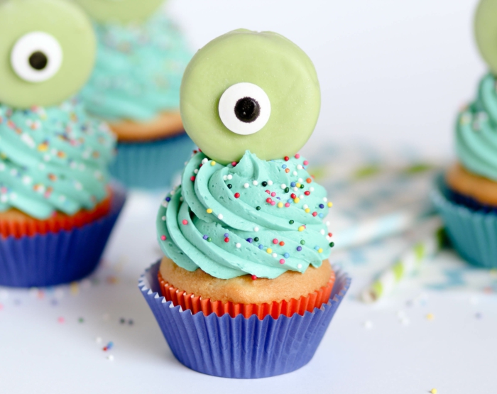 kinder muffins grüne monster mit einem auge süße cupcakes rezepte zum backen leckere rezepte