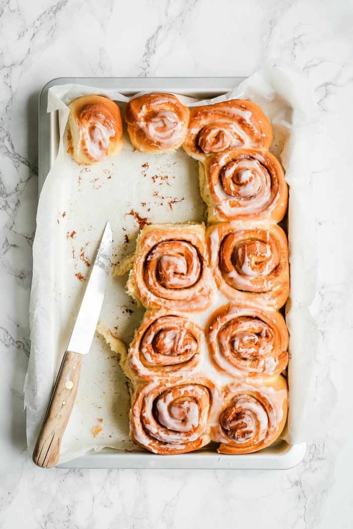 kuchen rezepte einfacher zimtschneckenkuchen leckere und schnelle zubereitung