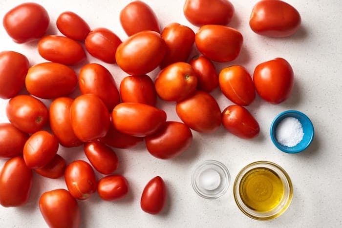 salz und olivenöl wie kann man tomaten einkochen rezepte viele kleine frische rote tomaten