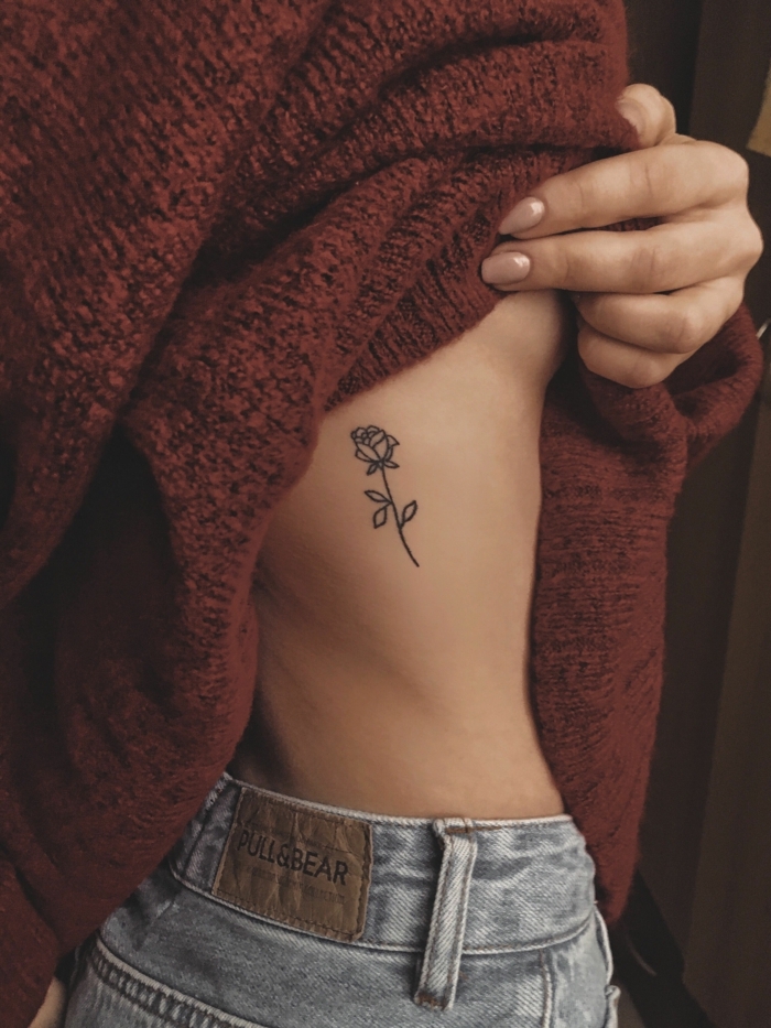 Seite tattoo rippen frauen Tattoo Frauen