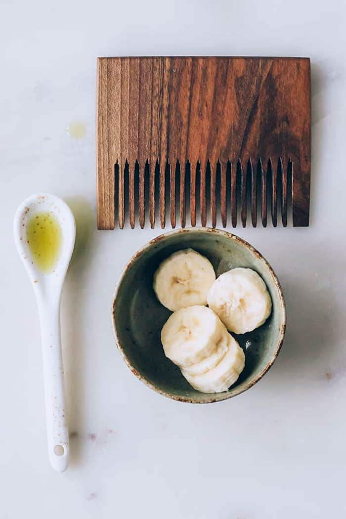 was hilft bei trockenen haaren hausmittel haarkur selber machen mit banane und olivenöl wie gut ist olivenöl für die haare