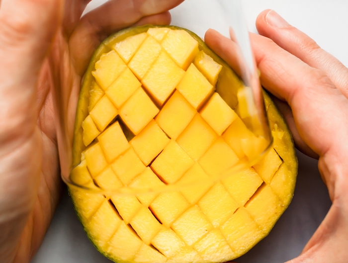 mithilfe eines glases eine mango schneiden wie kann man eine mango schneiden