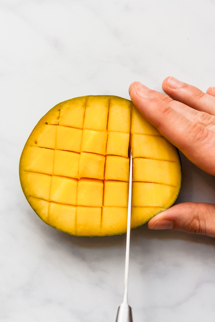 schritt für schritt anleitung wie kann man eine mango schneiden eine reife mango