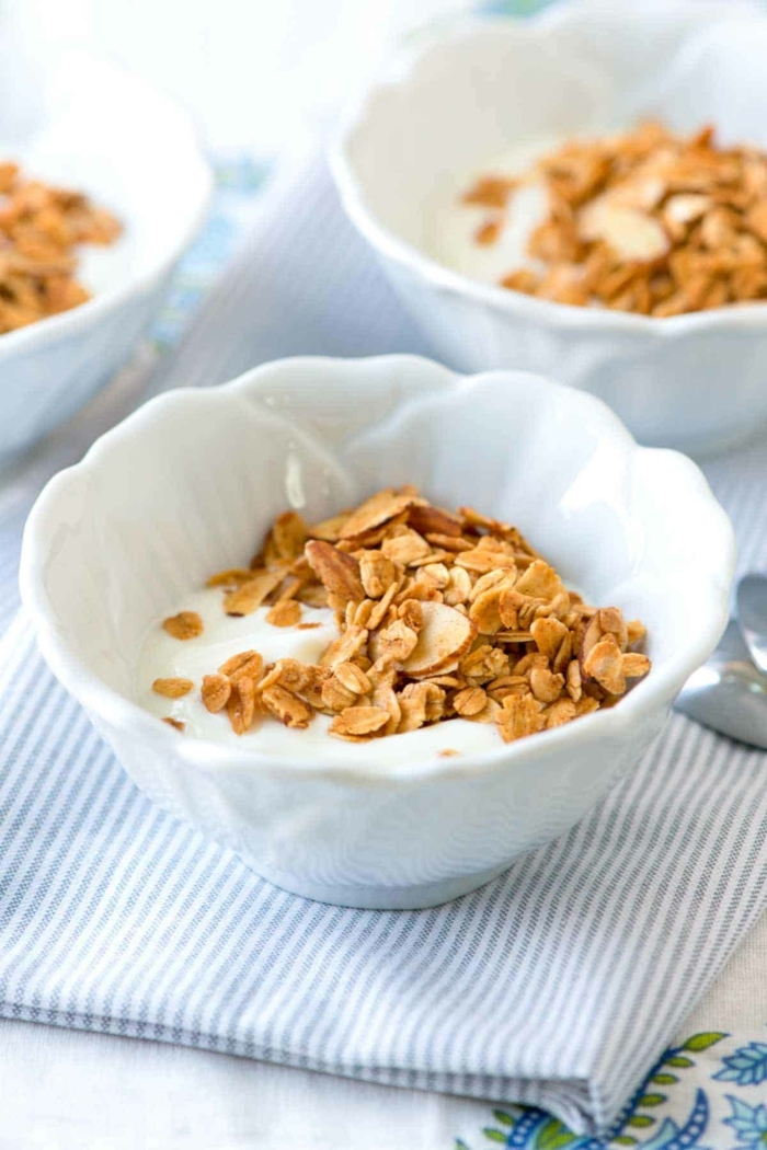 was ist granola gesundes frühstück mit haferflocken müslirezept knuspermüsli zubereitung