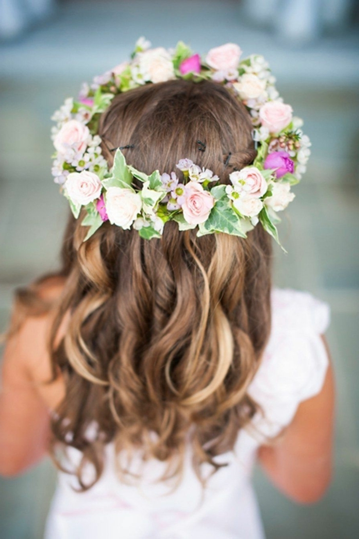 Erstkommunion Frisuren Mit Kranz : 1001 + Ideen Für Kommunionfrisuren Für Mädchen Und Nützliche Tipps Zum Fest