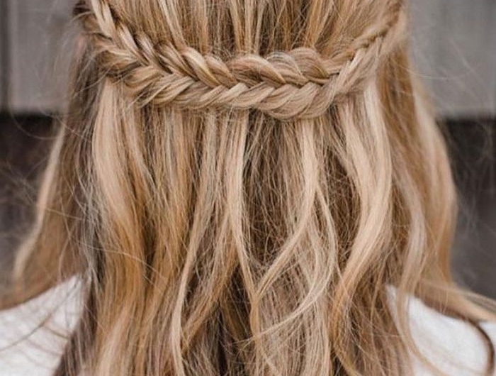 blonde haare mit strähnen einfache frisuren für hochzeitsgäste mit zopf brautjungfer haarfrisuren elegant