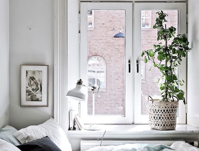 dekoration artikel grüne pflanze neutrale farbtöne tumblr zimmer ikea einrichtung ideen kleinen raum schwarzer kissen skandi style interior design