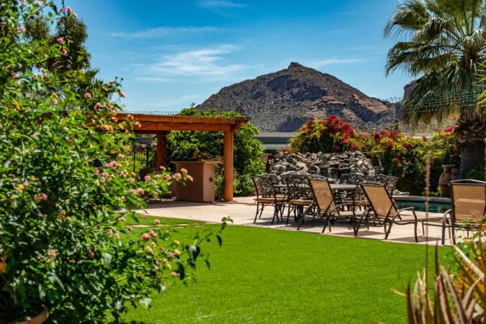 garten ideen moderne gartengesraltung außenbereich gestalten gartenmöbel herrliche aussicht