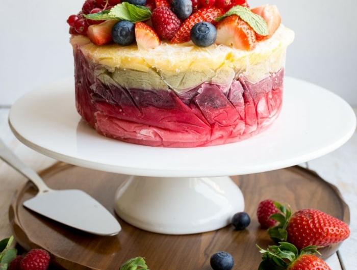 kuchen mit joghurt gefrorene torte joghurtkuchen mit früchten eifnache zubereitung sommertorte sommerdessert