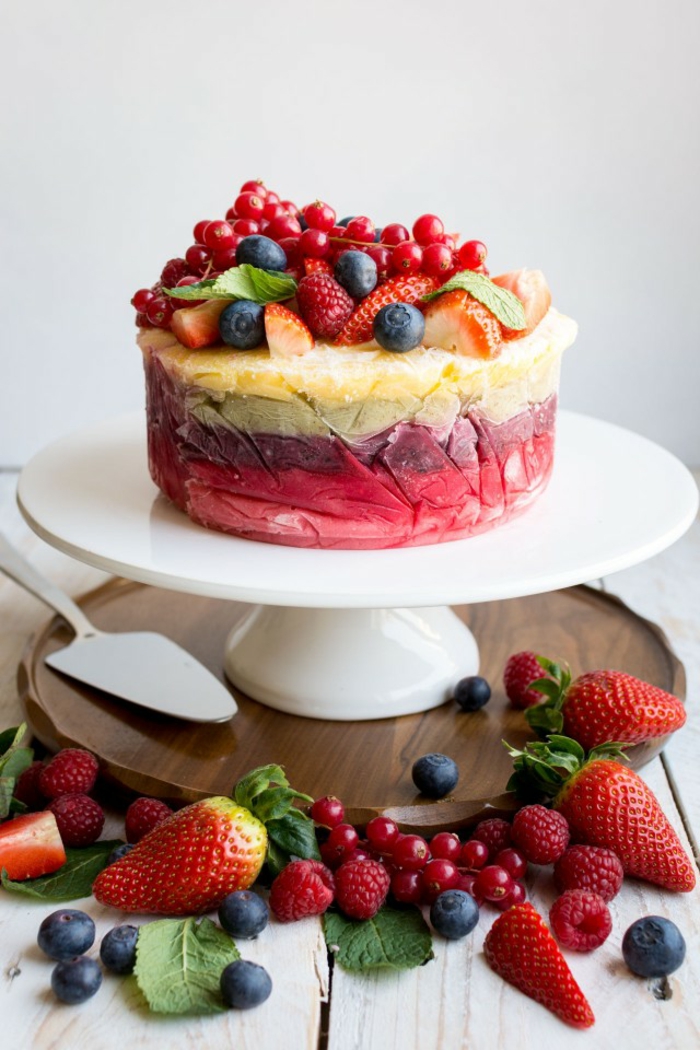 kuchen mit joghurt gefrorene torte joghurtkuchen mit früchten eifnache zubereitung sommertorte sommerdessert
