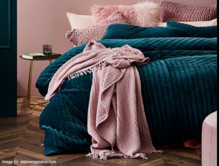 mauve taupe farbpalette passende farben schlafzimmer in malve und dunkelblau metallene akzente