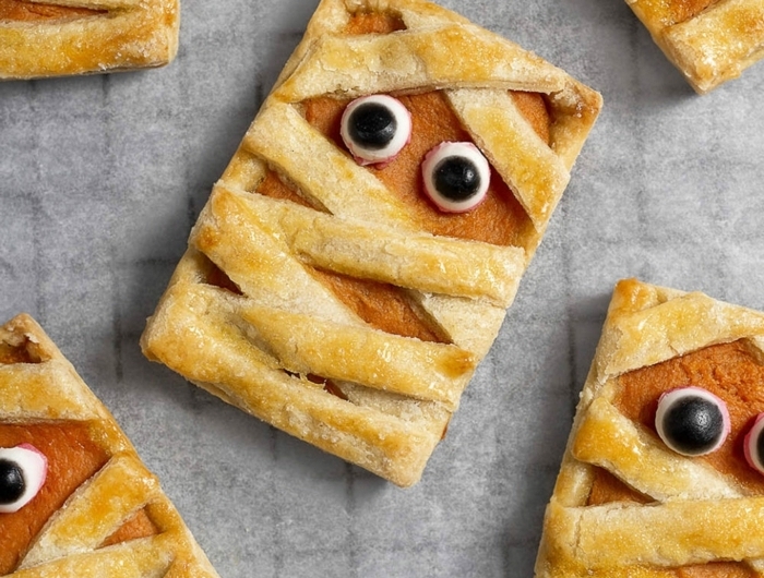 0 halloween rezepte für kinderparty kleine kürbispies mumien leckere snacks partyessen ideen mini pies