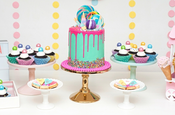 5 geburtstagstorte für 13 jähriges mädchen tortendeko mit lutschern drip cake in blau und rosa kinderparty