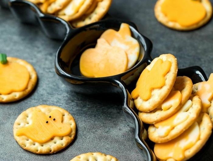 5 schnelle halloween rezepte für kinder kinderparty essen snacks kekse mit käse käsekekse