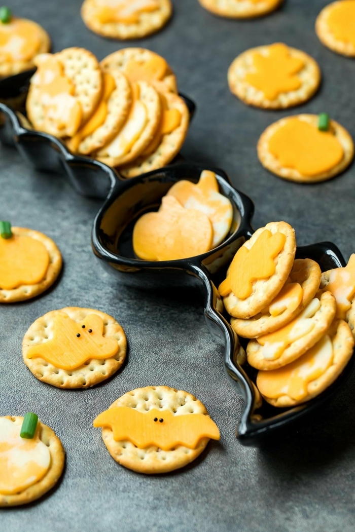 5 schnelle halloween rezepte für kinder kinderparty essen snacks kekse mit käse käsekekse