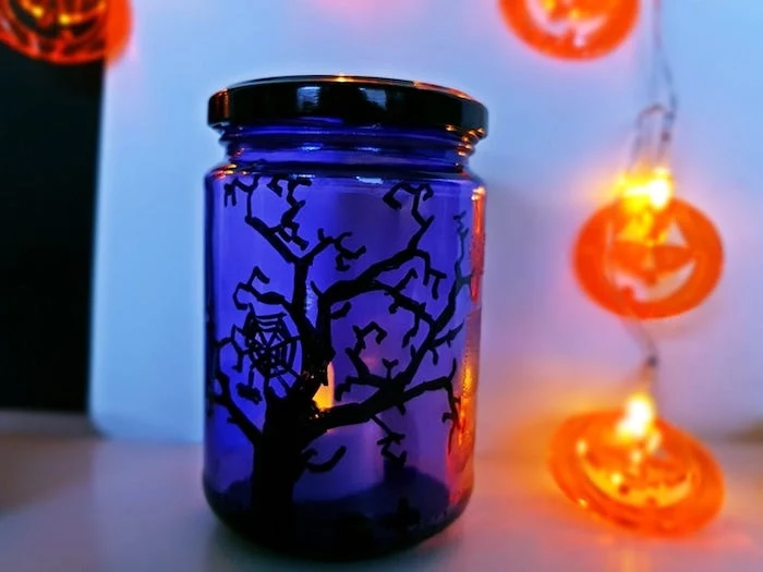 diy halloween basteln deko mit kindern kerzen glas spinne