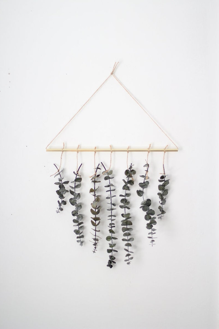 eukalyptus wandbehang minimalistisch skandinavische deko selber machen kreative bastelideen einfach diy ideen und inspiration wanddeko inspo