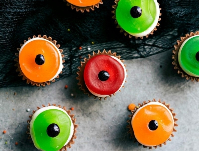 halloween essen party partyessen für kinder mini cupcakes augen tolle ideen für halloweenparty