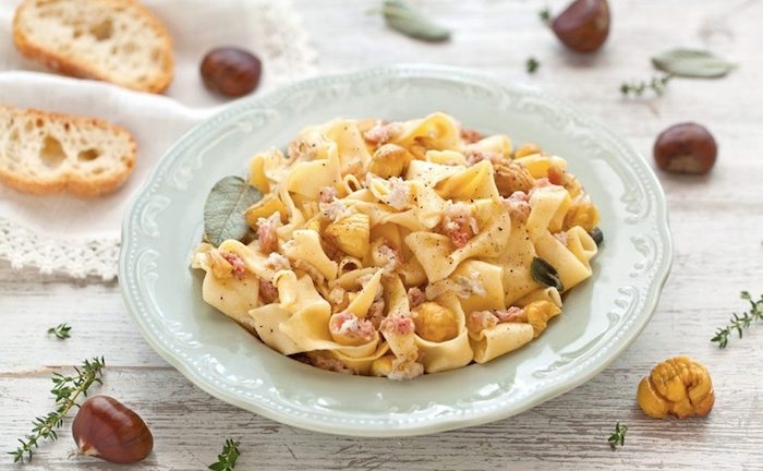 maronen zubereiten kochen esskastanien rezepte pasta mit kastanien schinken und grappa