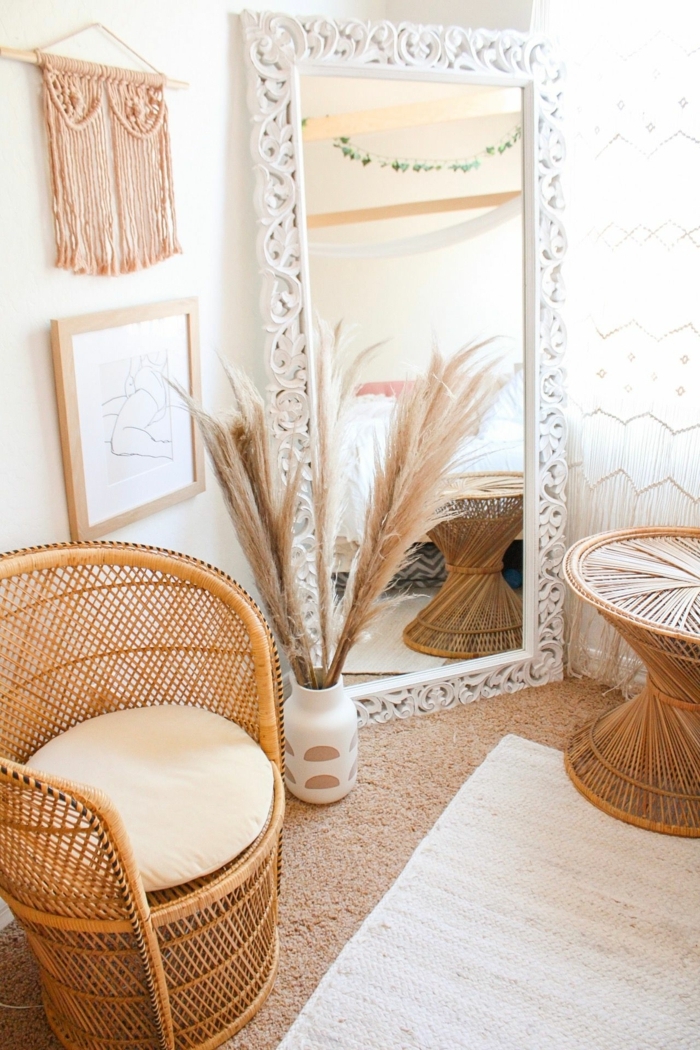 pampasgras getrocknet natur zimmerdeko skandi wohnen vase mit trockngras großer weißer spiegel
