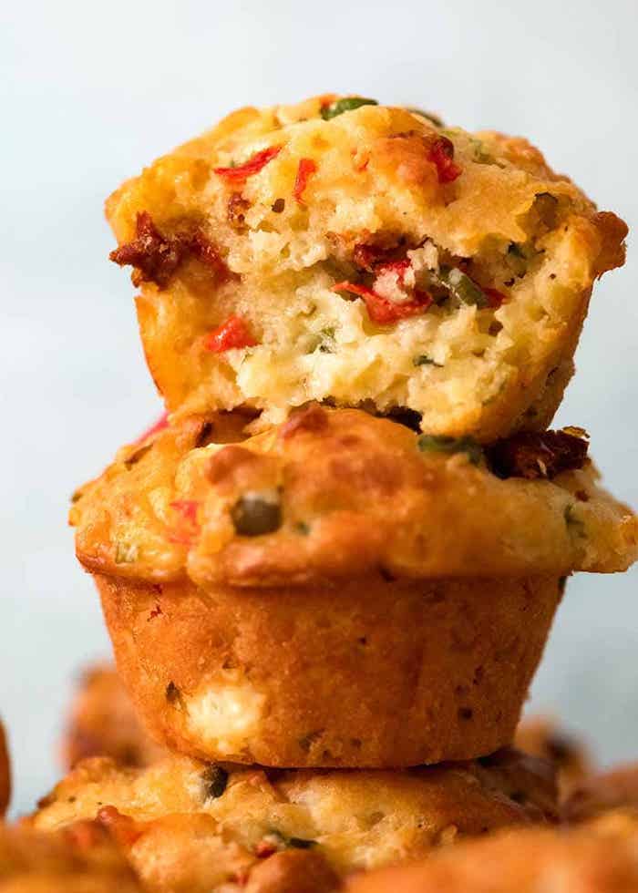 schnelle vegetarische rezepte für jeden tag frühstück muffins mit eiern und tomaten gebacken