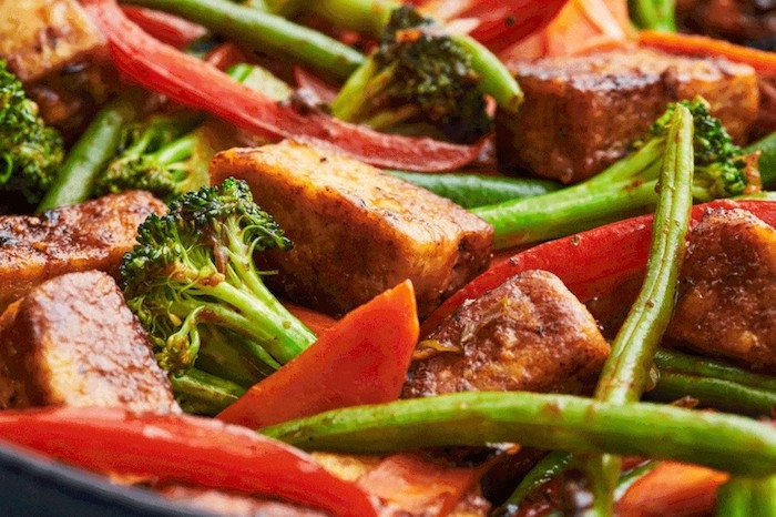 vegetarische gerichte chefkoch tofu broccoliflorets rote paprika beutel