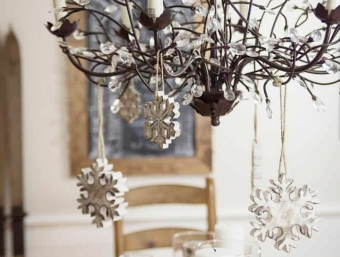 bastelideen weihnachten einfach tischdeko für den winter winterdeko in rustikalem stil tisch dekorieren