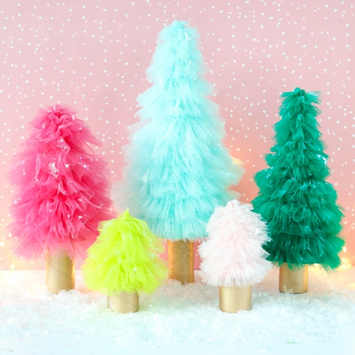 deko weihnachten selber machen selsbgtemachte weihanchtsdeko weihanchtsbaum basteln tannanbäume aus tüll und papier