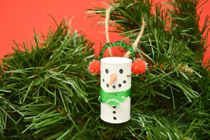 kreative bastelideen weihnachten schneemann selber machen grüner weihnachtsbaum modern diy dekoration schritt für schritt anleitung