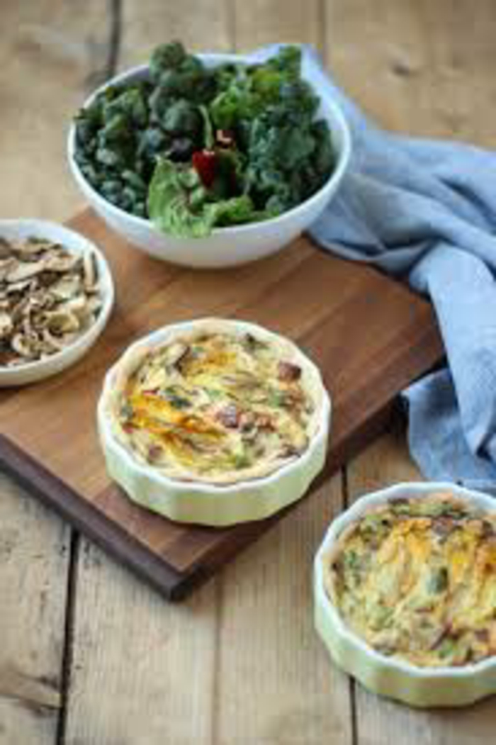 mangold rezepte mangold quiche zubereiten in kleine schüssel backen