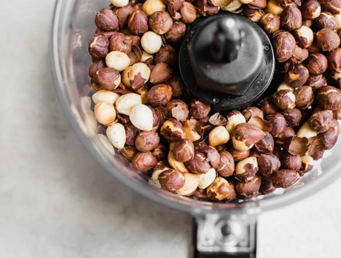nutella alternative ein veganes nutella selber machen mixer mit haselnüssen