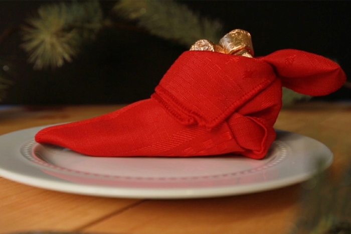roter elfenschuh servietten falten einfach weihnachten tischdeko inspiration ideen tischdeko kreativ