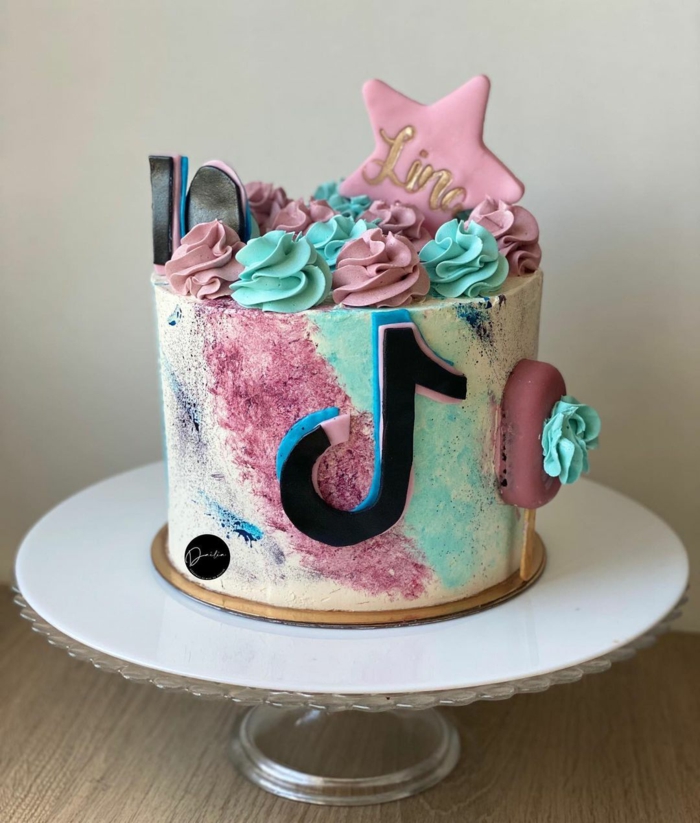 1001 Ideen Fur Angesagte Und Leckere Tiktok Torte