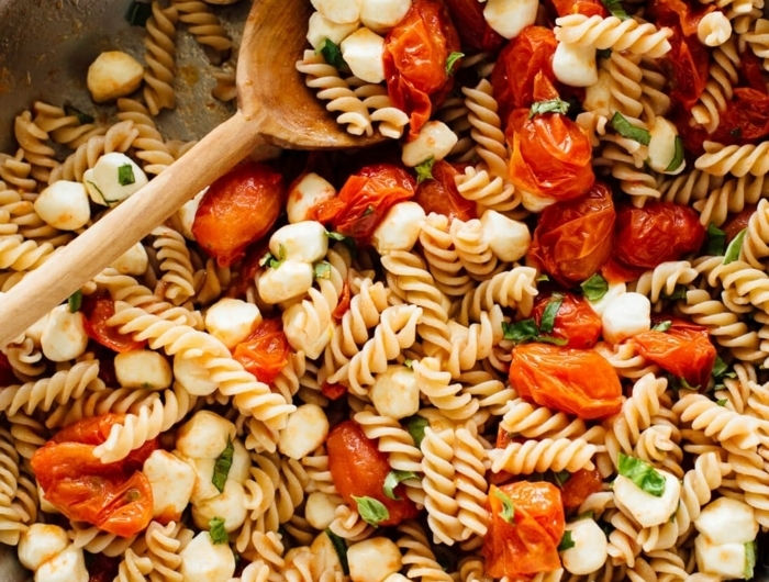 one pot pasta rezepte caprese salat gesunde gerichte für jeden tag salatrezepte schnelle zubereitung