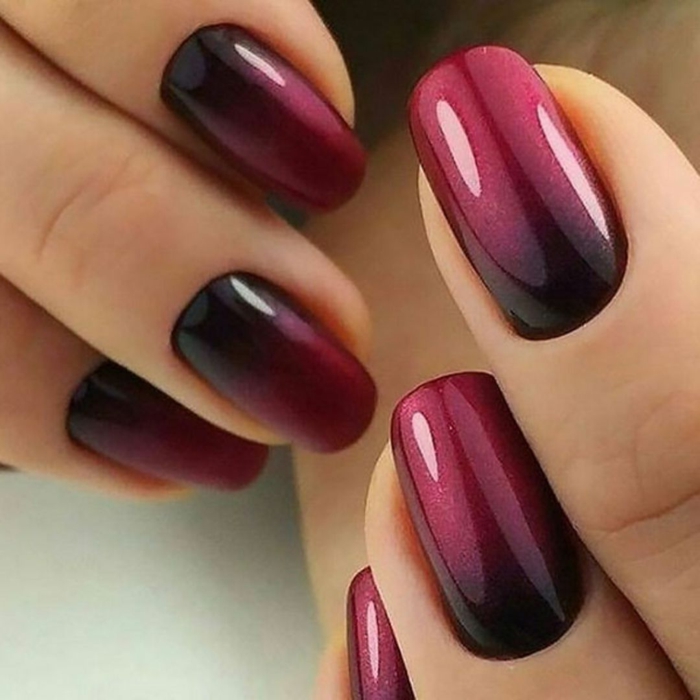 ovale nagelform elegante maniküre dunkle nagellackfarben ombre nails inspiration ideen 