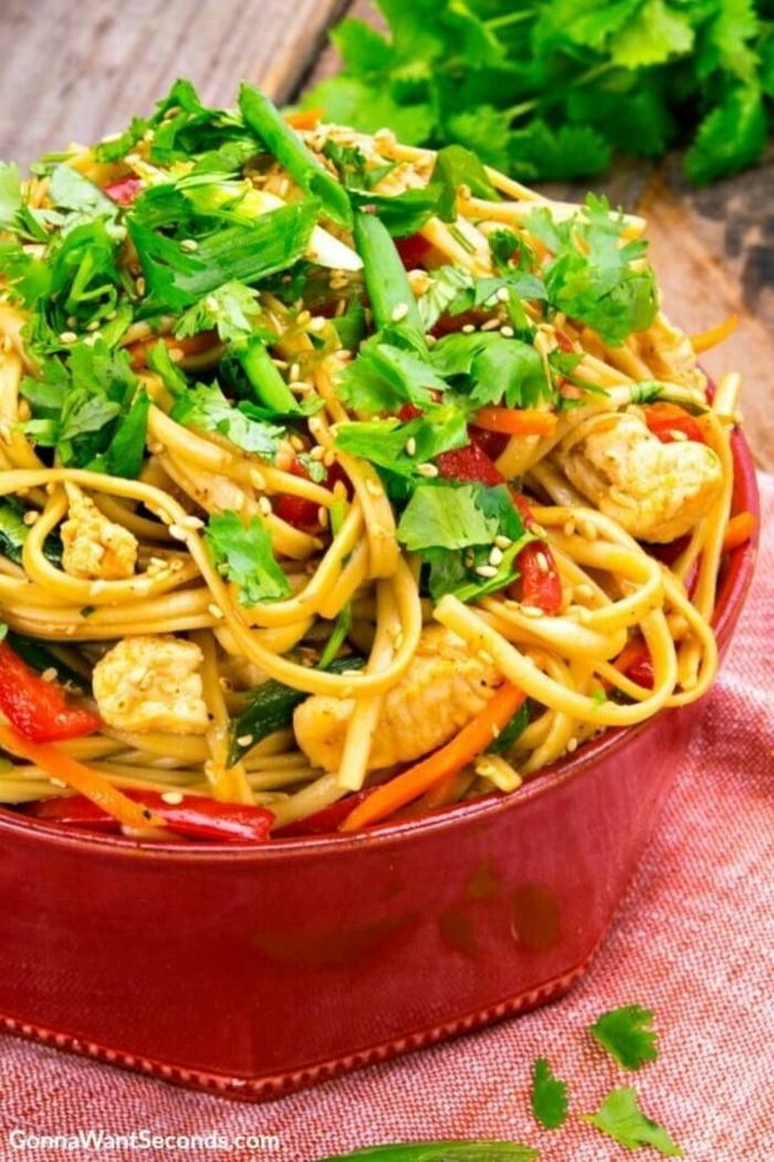 rezepte mit nudeln spaghetti mit gemüse leckeres gericht mittagessen einfach und schnell