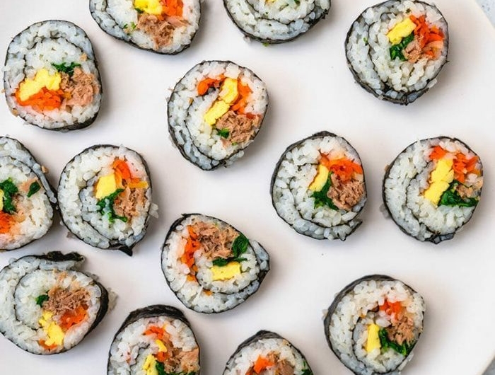 sushi reis machen partyfood ideen chinesische rollen zubereitungsweise