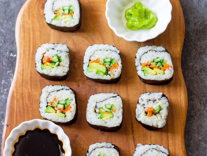 sushi selber machen leckeres partyessen rezepte mit reis vegetarisch