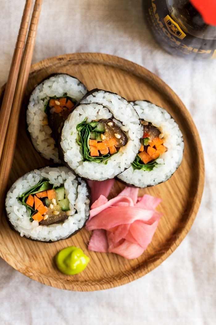 sushi selber machen rezept schritt für schritt zubereitung veggie sushi mit gemüse