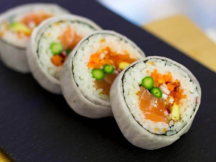wie macht man sushi vegetarische rezepte japanische häppchen mit reis und gemüse