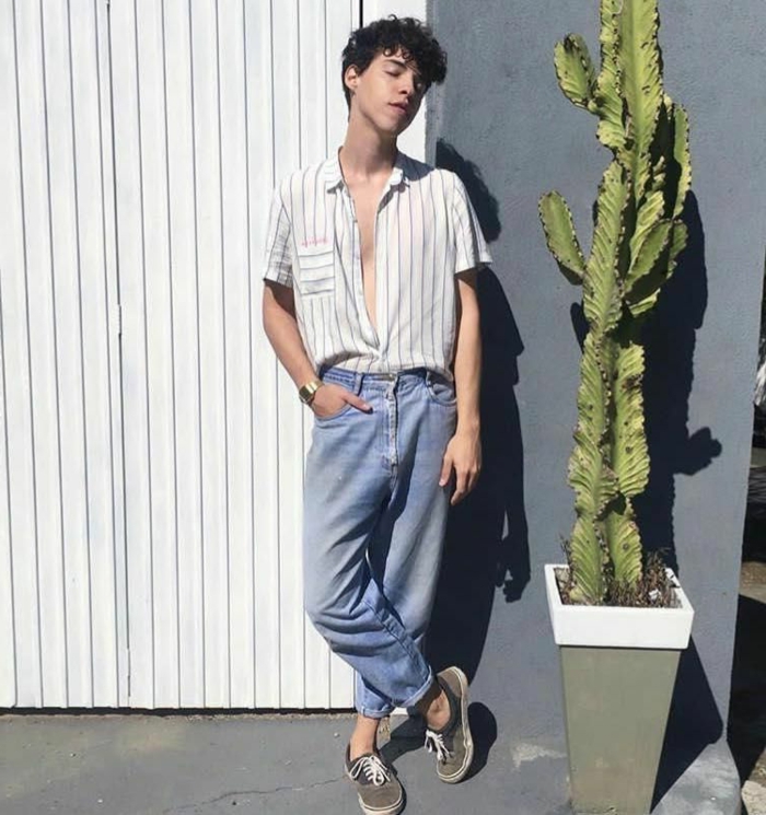 90er mode männer hemd weiß streichenstyle 90er mode helle jeans sonne kaktus