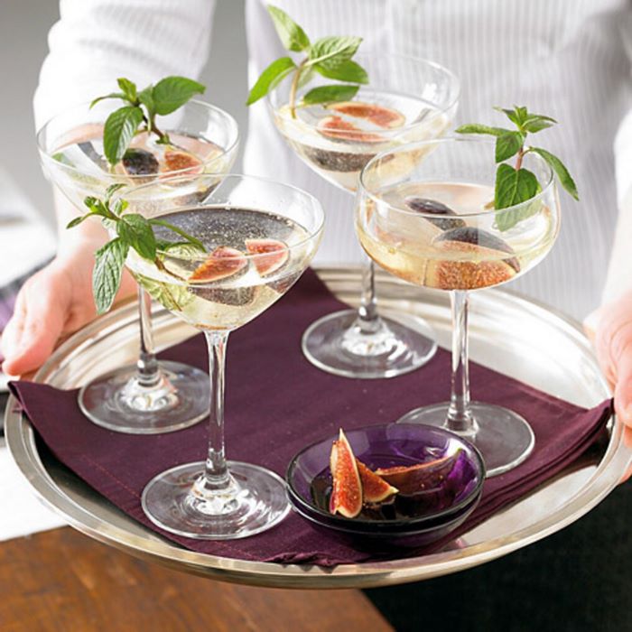 kochen zu zweit ideen romantisches essen rezepte 2 gänge menü cocktails mit feigen platte vier gläser