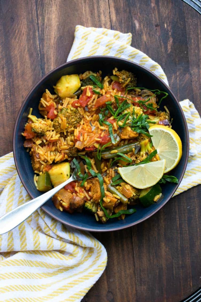 leichte rezepte traditionelle gerichte spanien vegane paella reis mit gemüse köstliche spanische gerichte