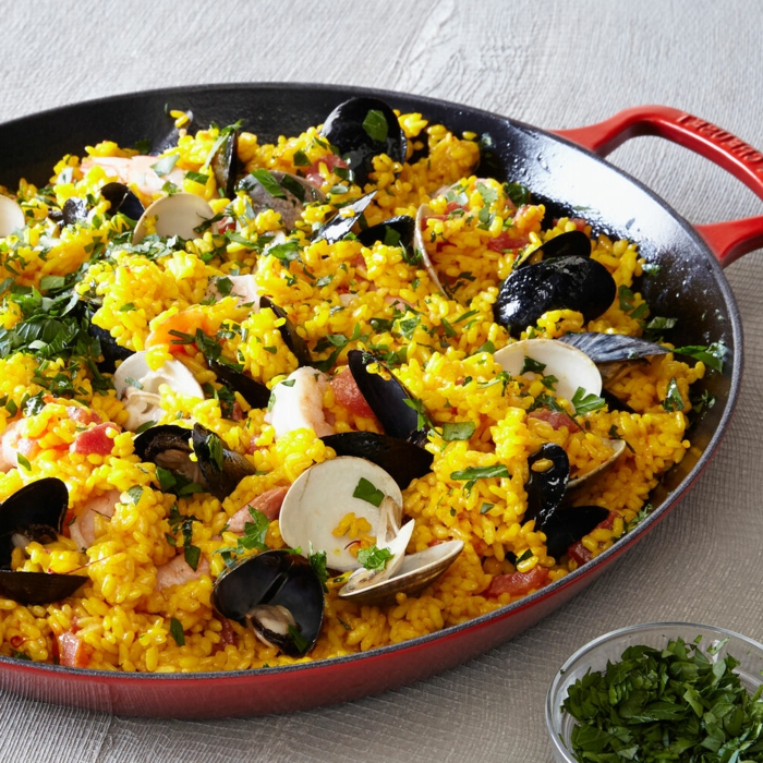 mittagessen ideen miesmuscheln garnellen gericht paella mit meeresfrüchten und gemüse was soll ich heute kochen ideen