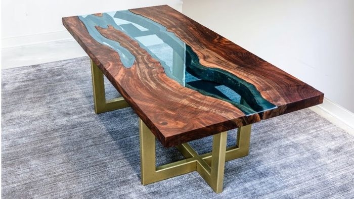 tisch mit harz river table massivholztisch mit erpoxidharz esstisch ideen